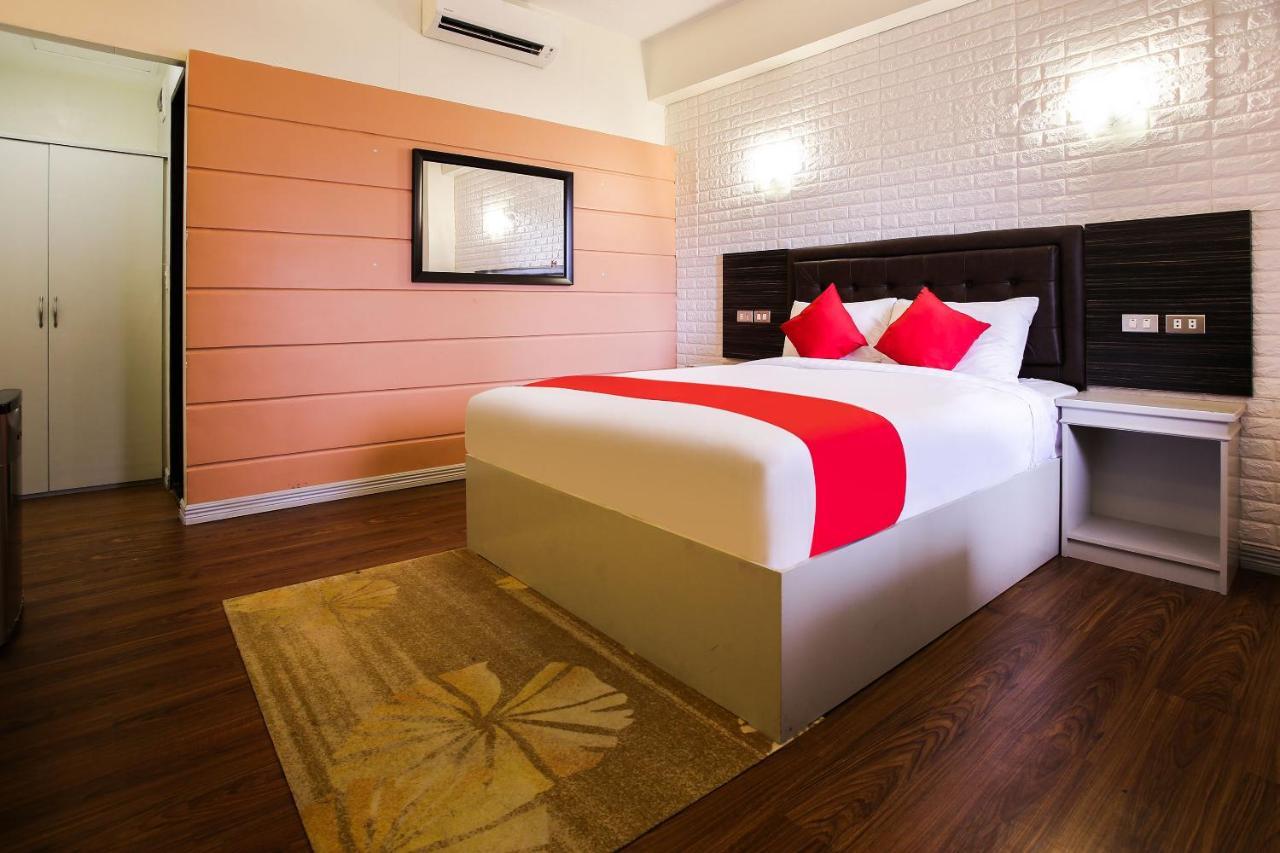 Super Oyo Capital O 786 Kwe Hotel And Resort Angeles Esterno foto