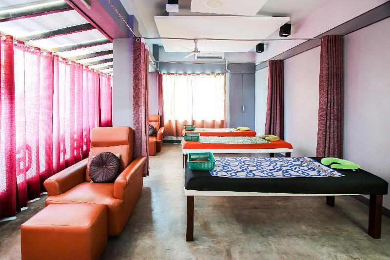 Super Oyo Capital O 786 Kwe Hotel And Resort Angeles Esterno foto